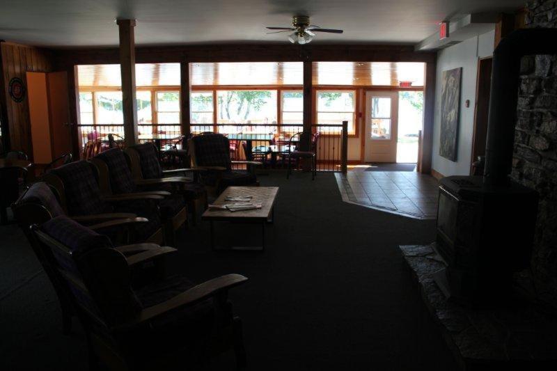 Red Umbrella Inn Minden Hills Экстерьер фото